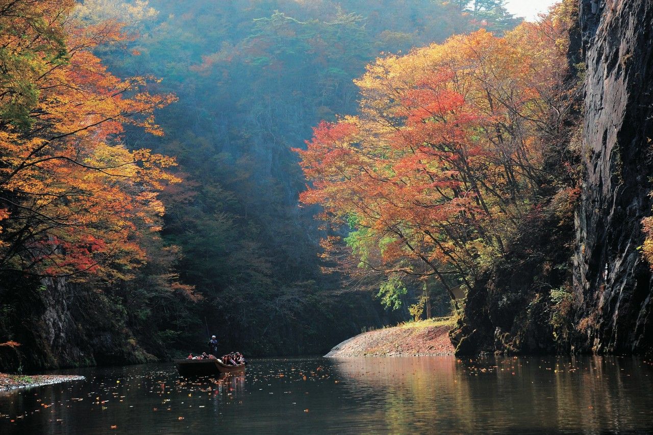 【No longer available】Scenic boat rides on the Geibi Gorge